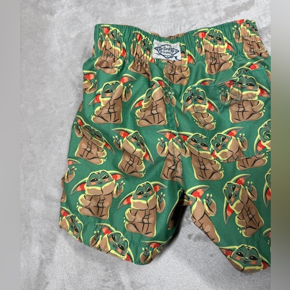 Disney Star Wars X Gap Baby Yoda Grogu Green Swim Trunks Boardshorts 18-24 M - Picture 11 of 16
